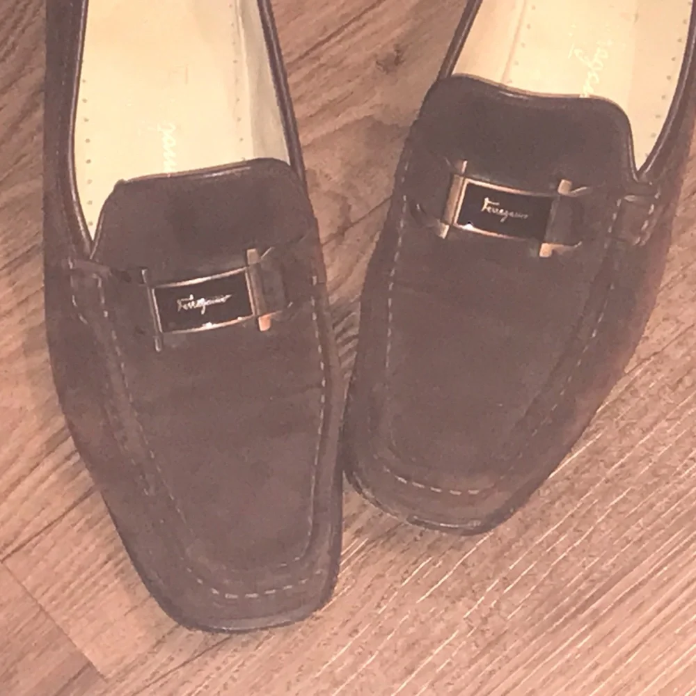 Salvatore Ferragamo Shoes Women’s Size 8.5 Women’s Brown Suede Loafers - Picture 3 of 12